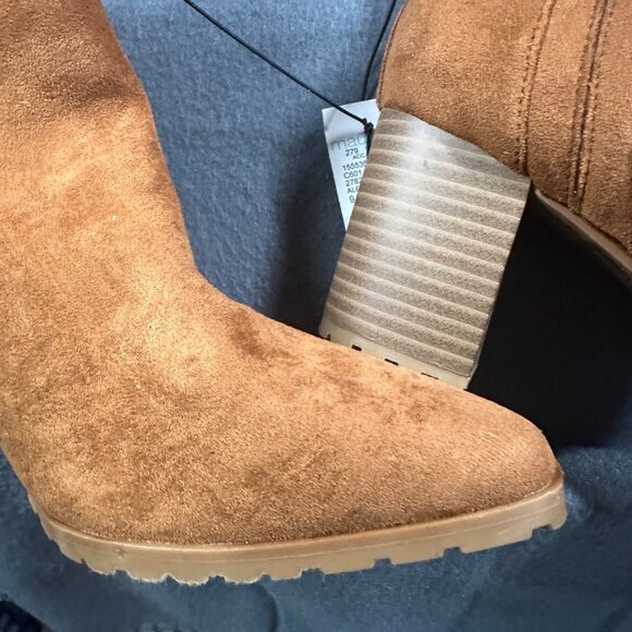 Maurices Womens 9.5 Cognac Brown Pointed Toe Ankle Side Zip Boots Booties NWT - Picture 6 of 11